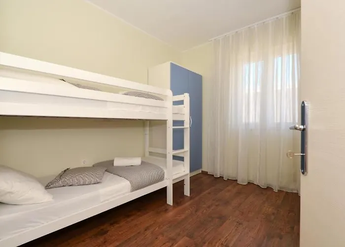D&n * Kaštela