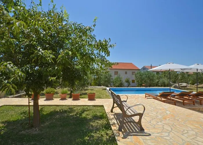 D&n Apartamento Kaštela